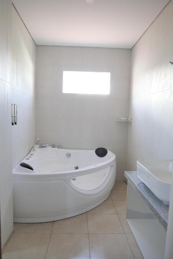 Tirtha Khayangan Hotel Canggu  Luaran gambar