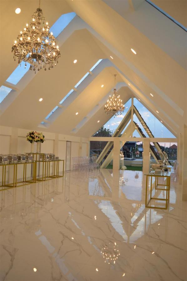 Tirtha Khayangan Hotel Canggu  Luaran gambar
